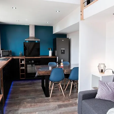 Casa vacanze Tiny Contemporaine Et Cosy Avec Jacuzzi