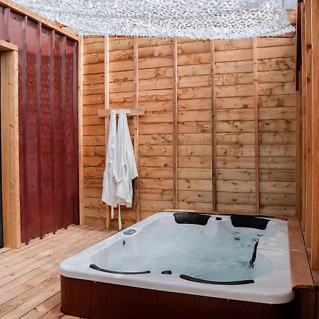 Casa vacanze Tiny Contemporaine Et Cosy Avec Jacuzzi *